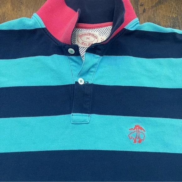 EUC Men’s Brooks Brothers short sleeved polo. Size Medium. Golden Fleece logo. - Picture 3 of 8
